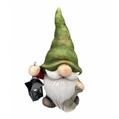 3957